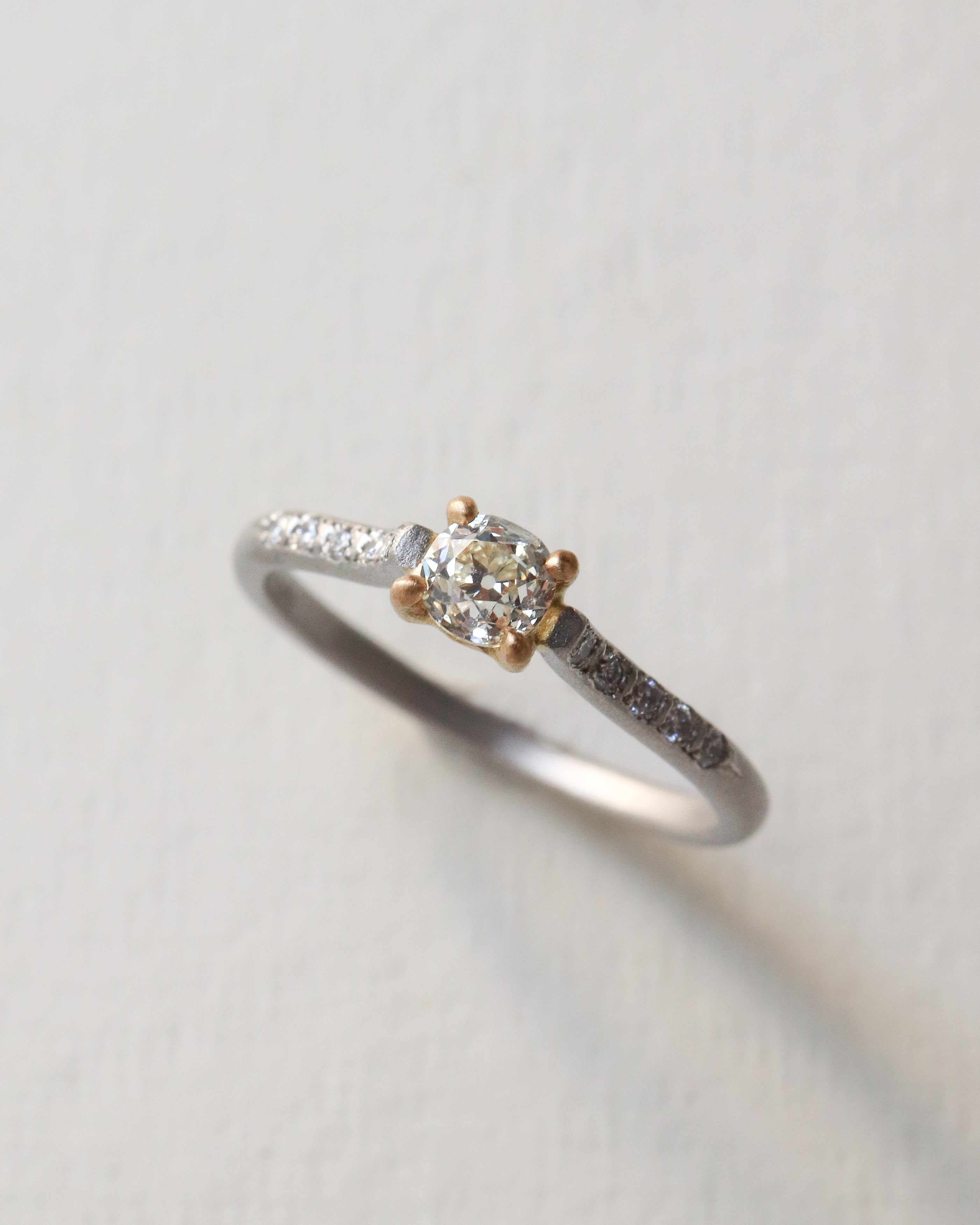 Prong Ring - Diamond -