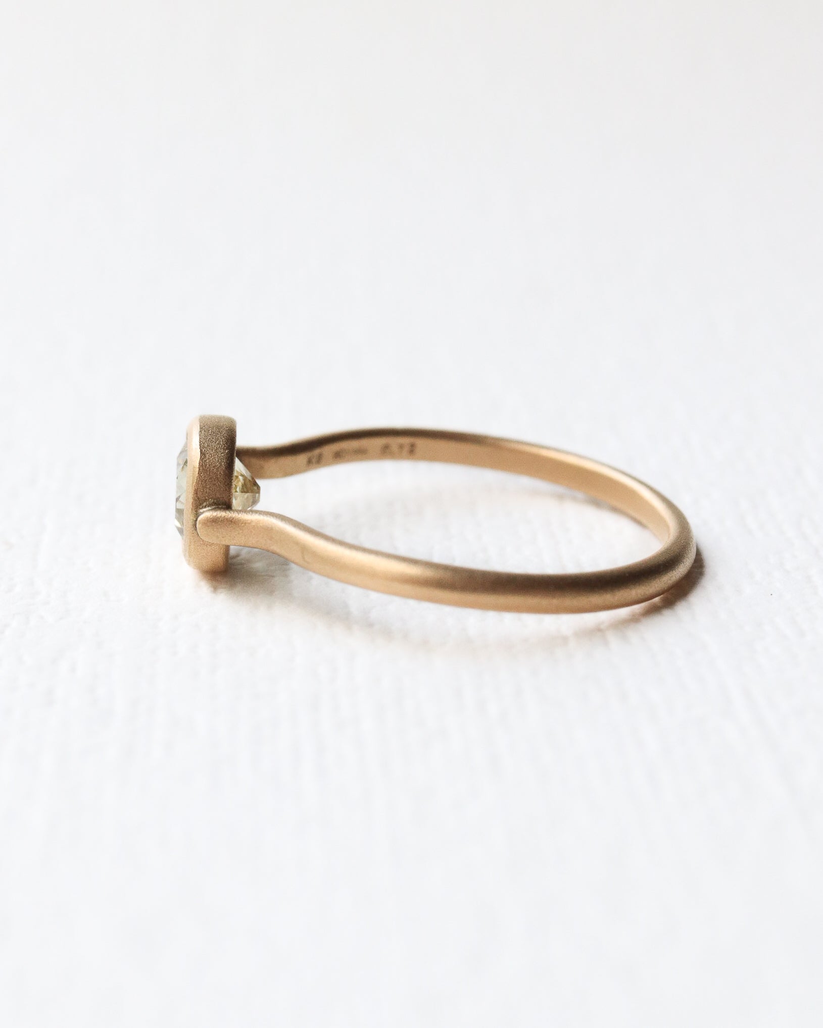 Collet Ring - Diamond -