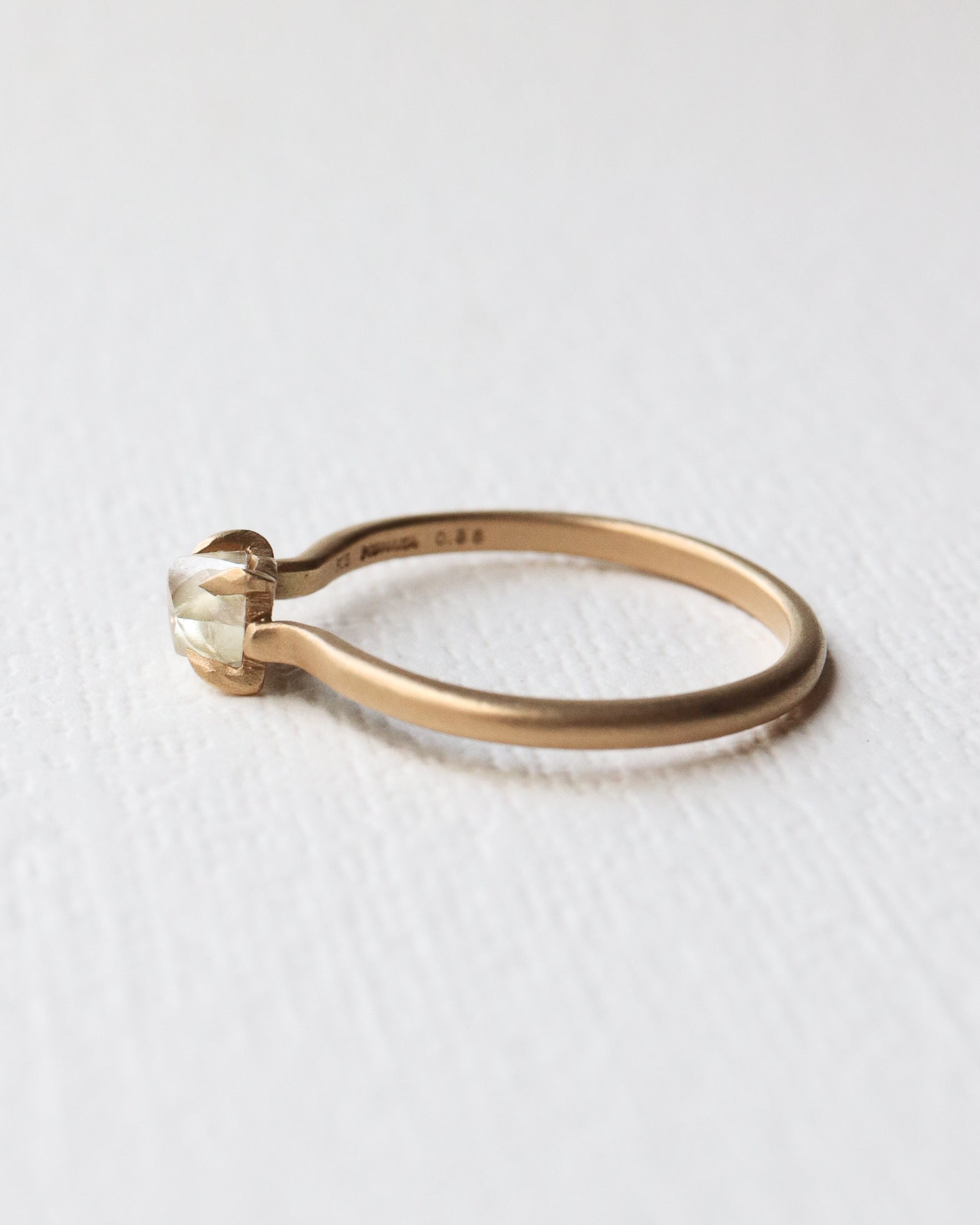 Prong Ring - Diamond -