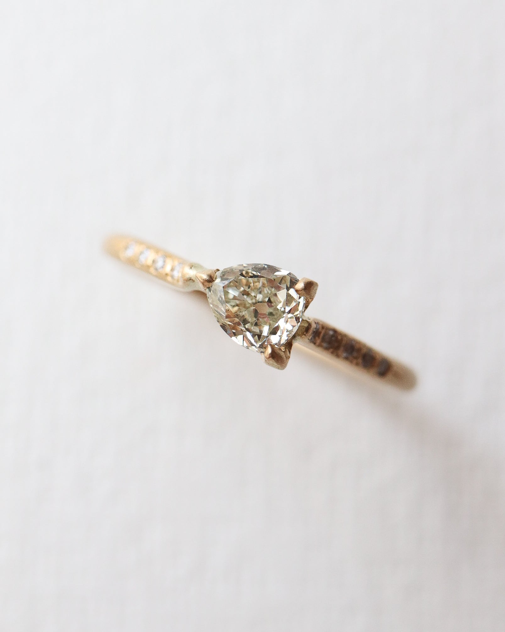 Prong Ring - Diamond -