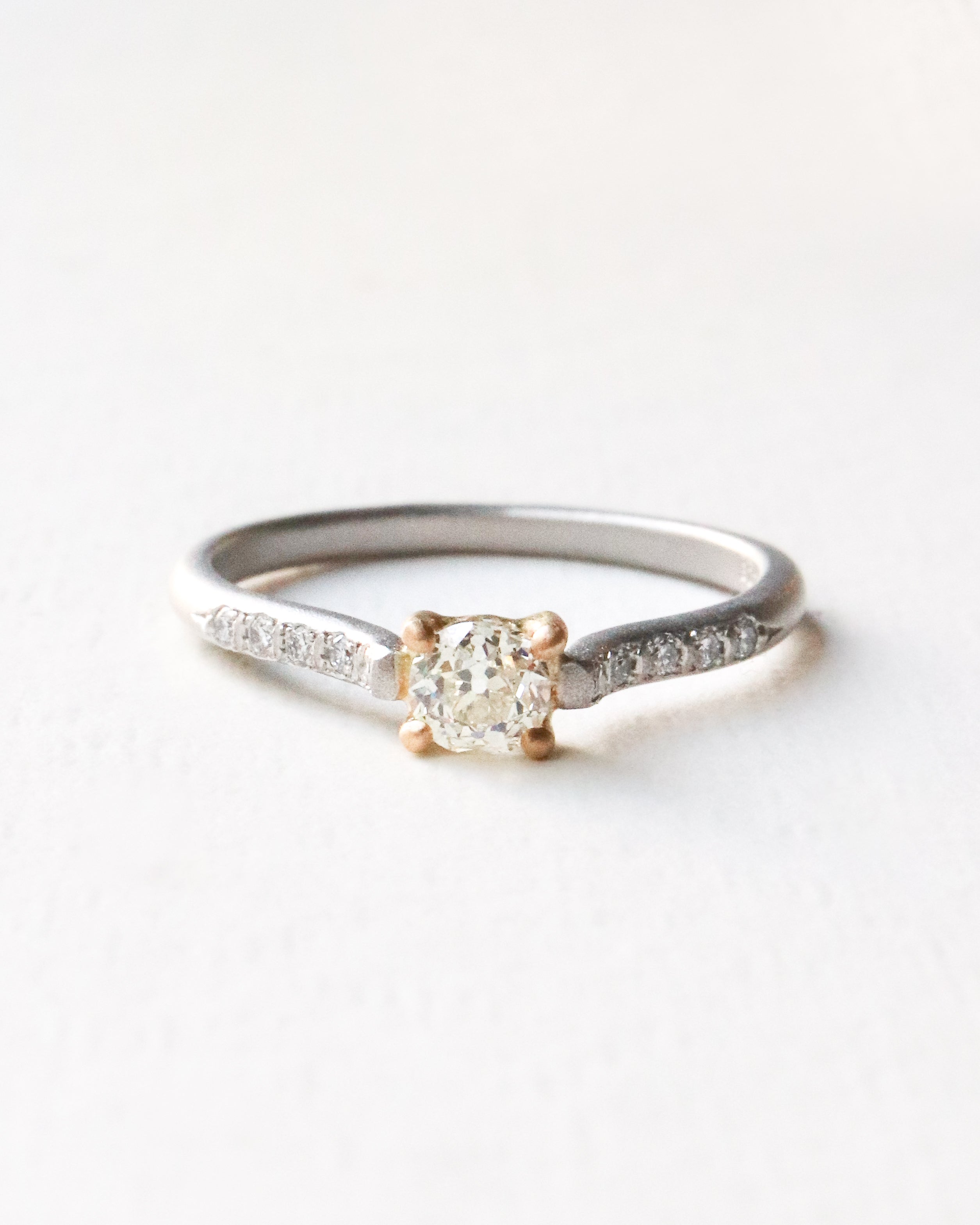 Prong Ring