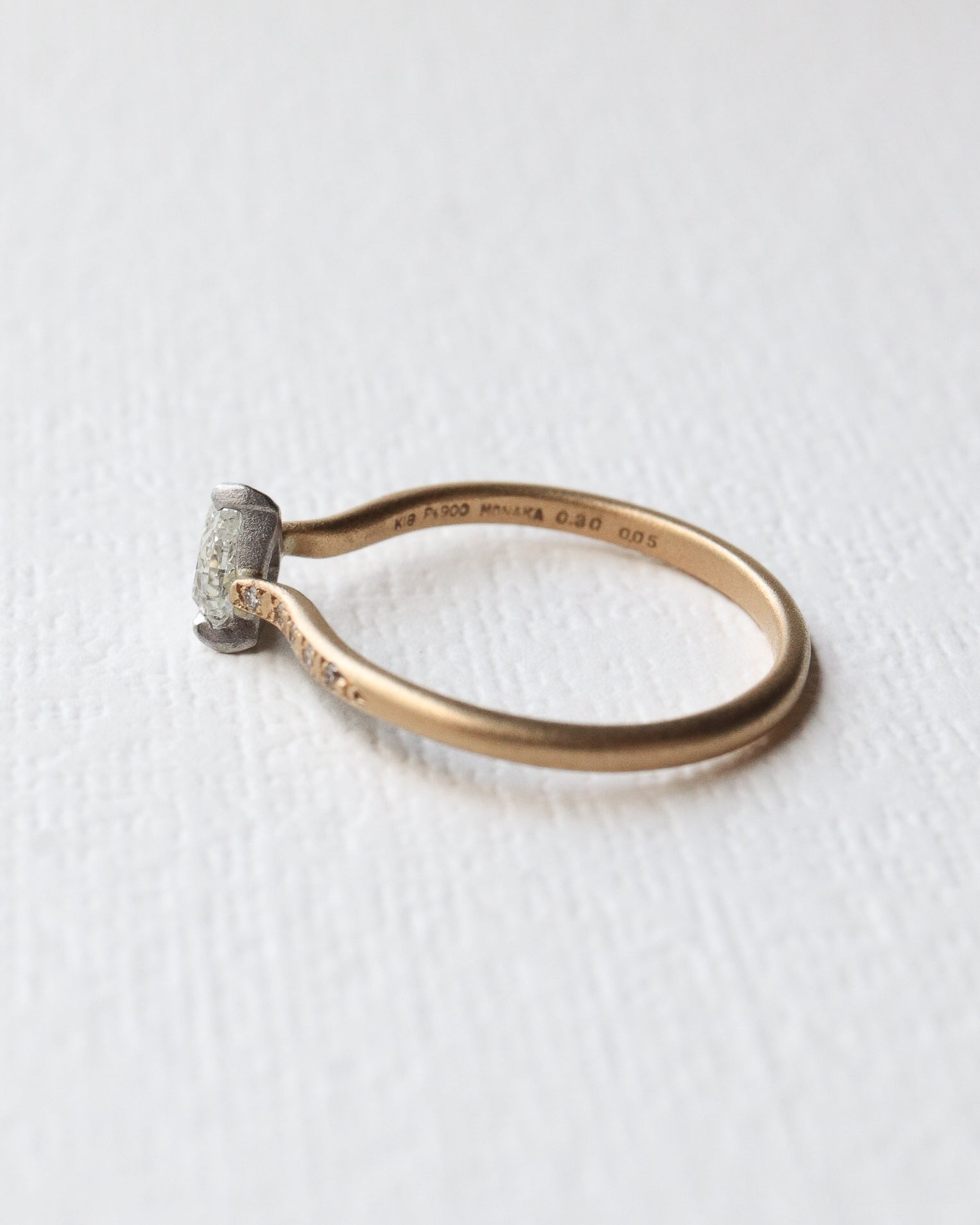 Prong Ring - Diamond -
