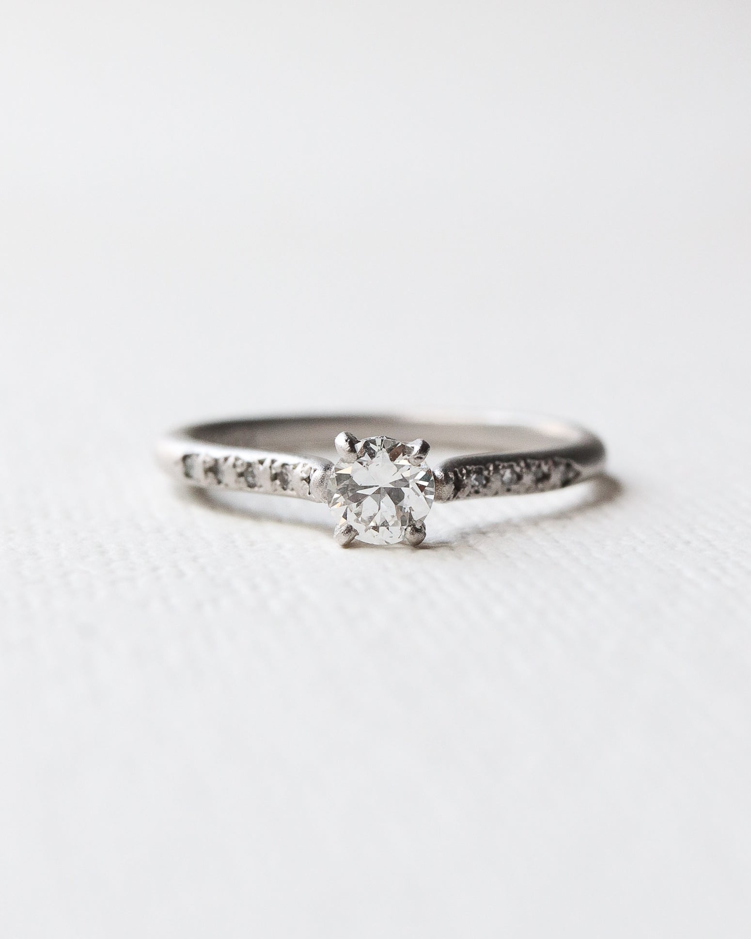Prong Ring - Diamond -