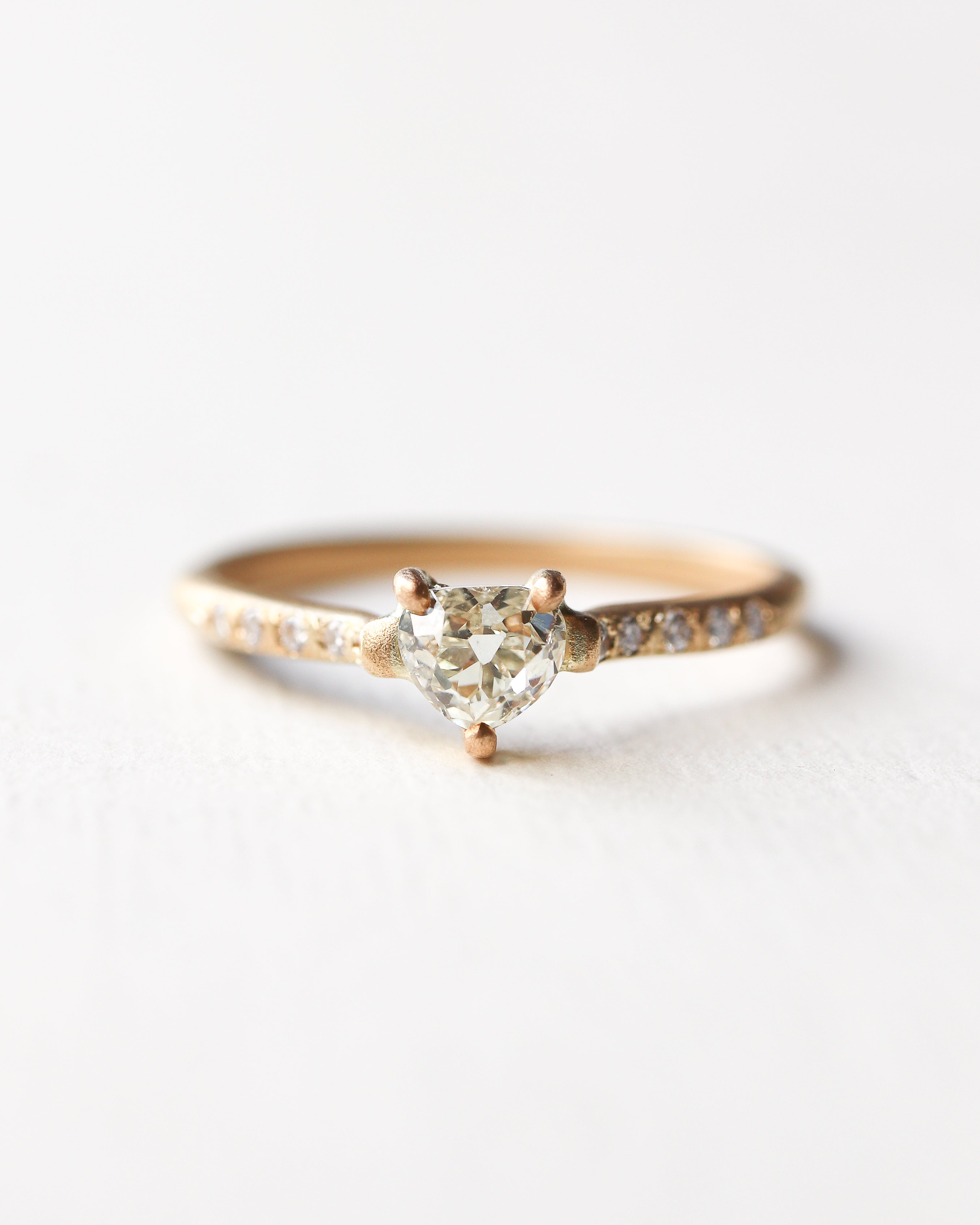 Prong Ring - Diamond -