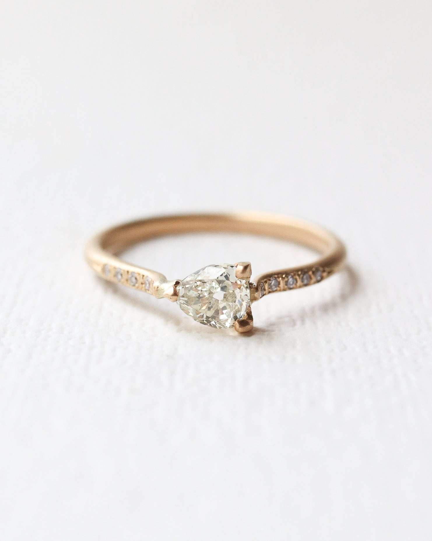 Prong Ring - Diamond -