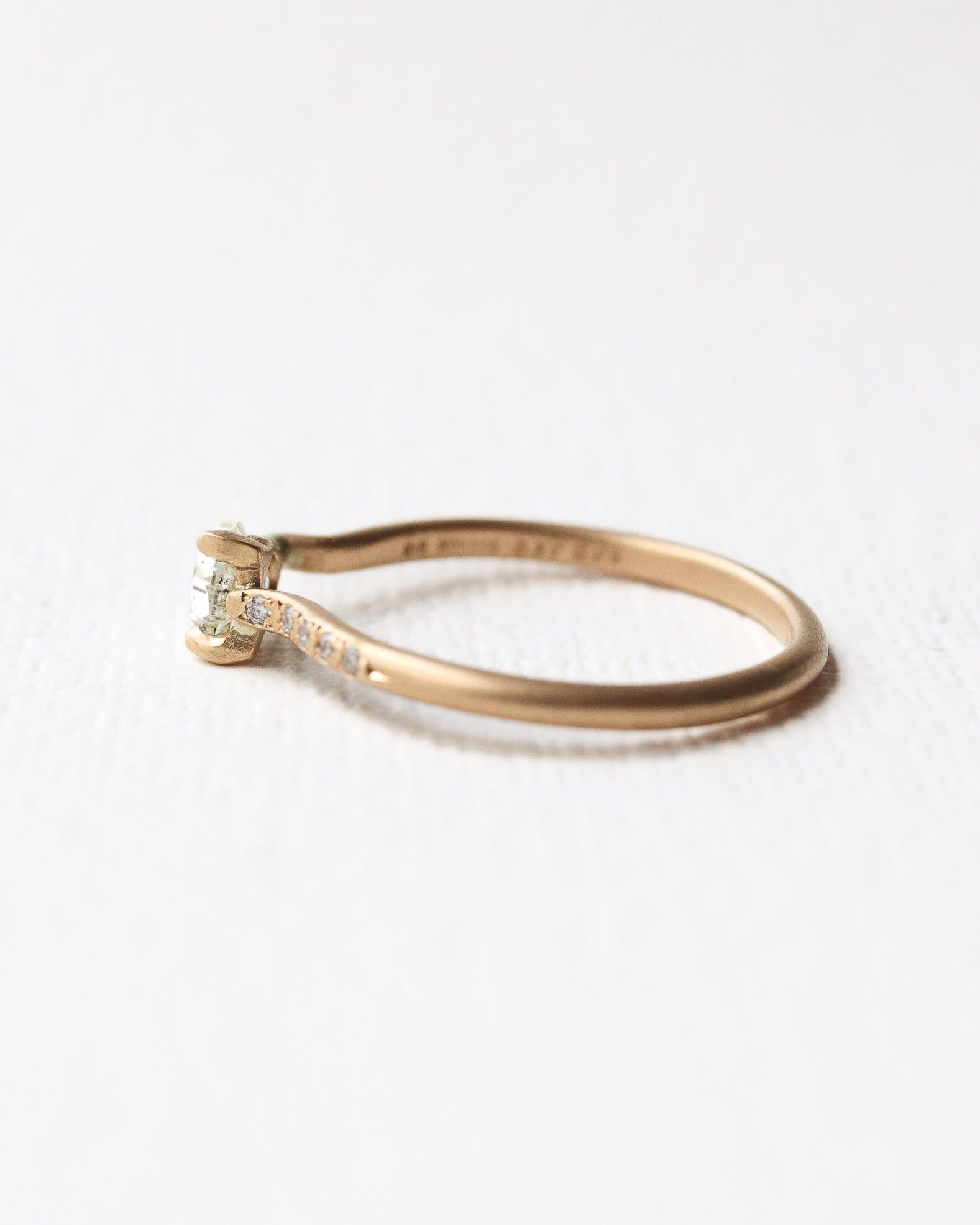 Prong Ring - Diamond -