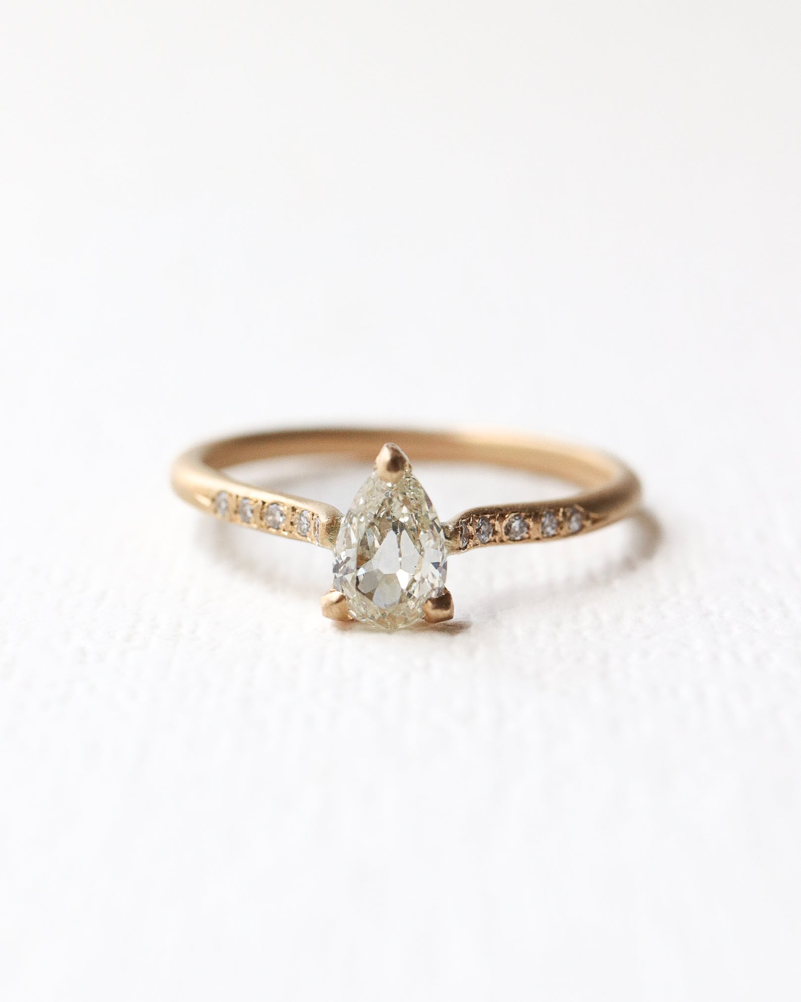 Prong Ring - Diamond -