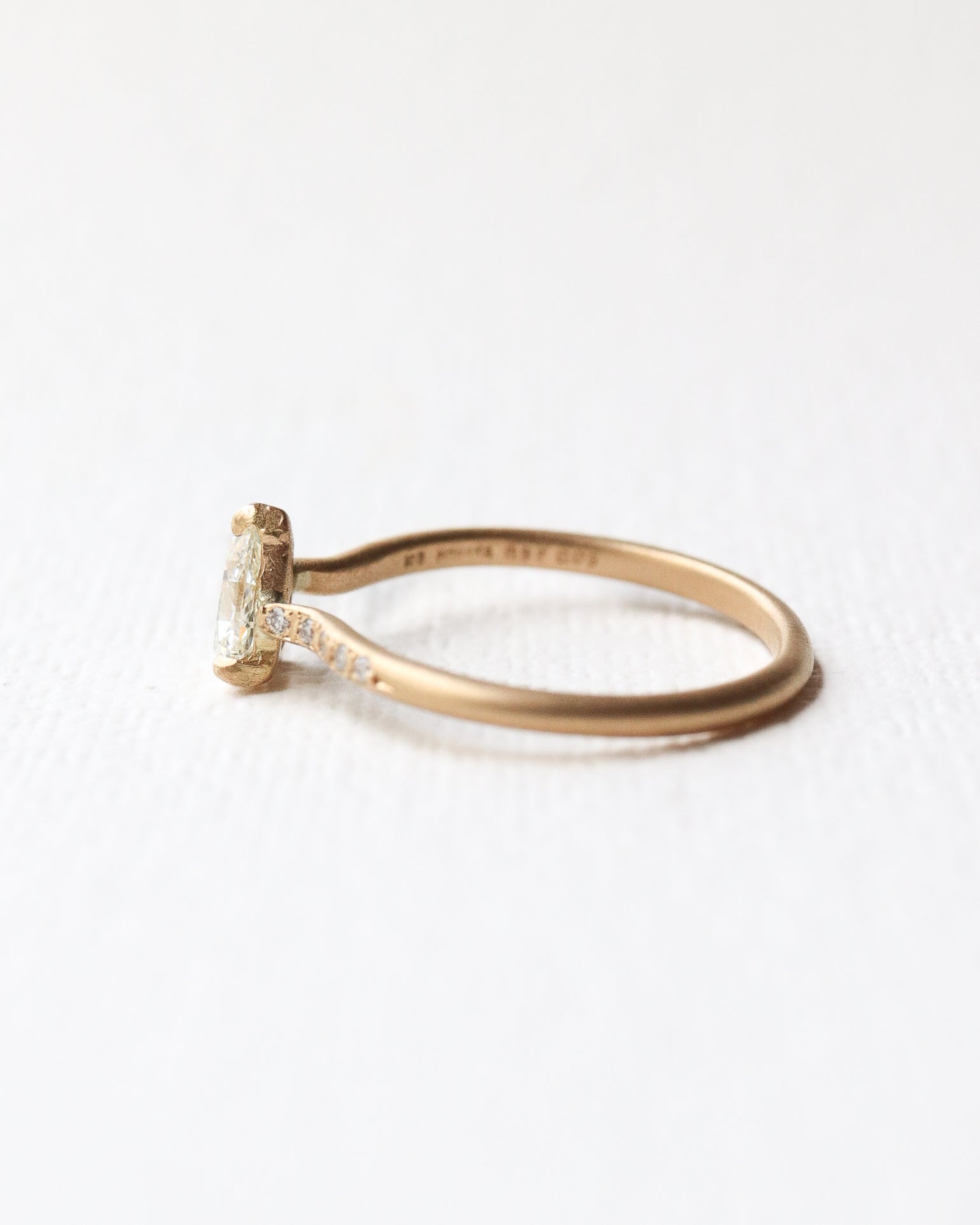 Prong Ring - Diamond -