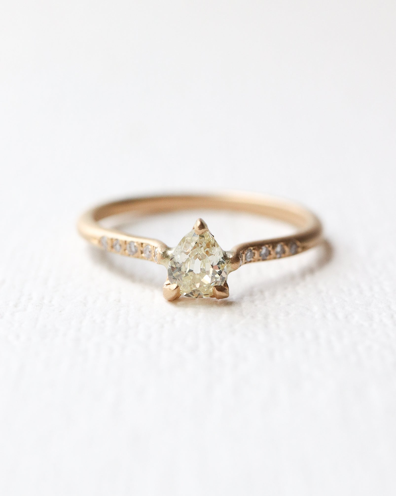 Prong Ring - Diamond -