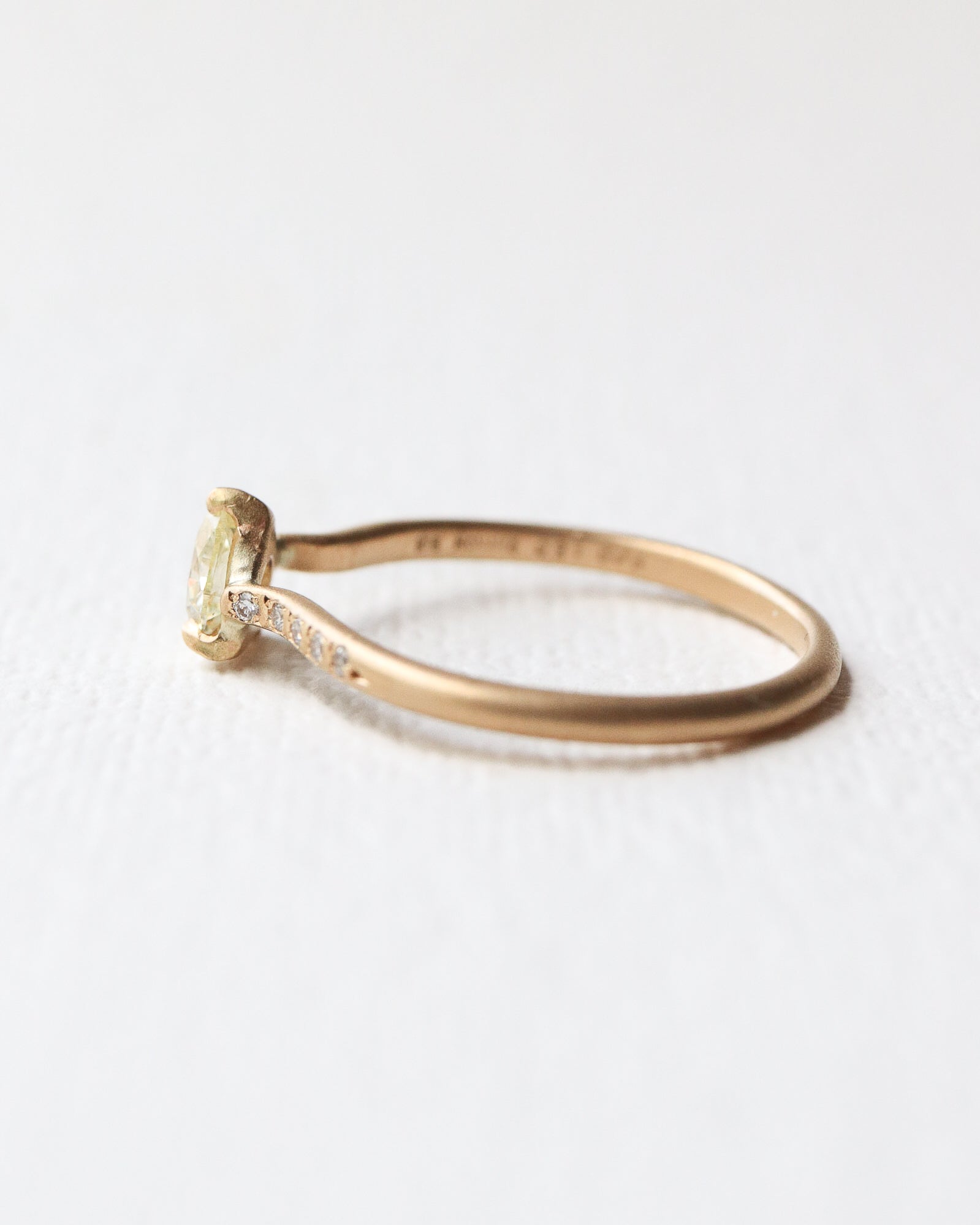 Prong Ring - Diamond -